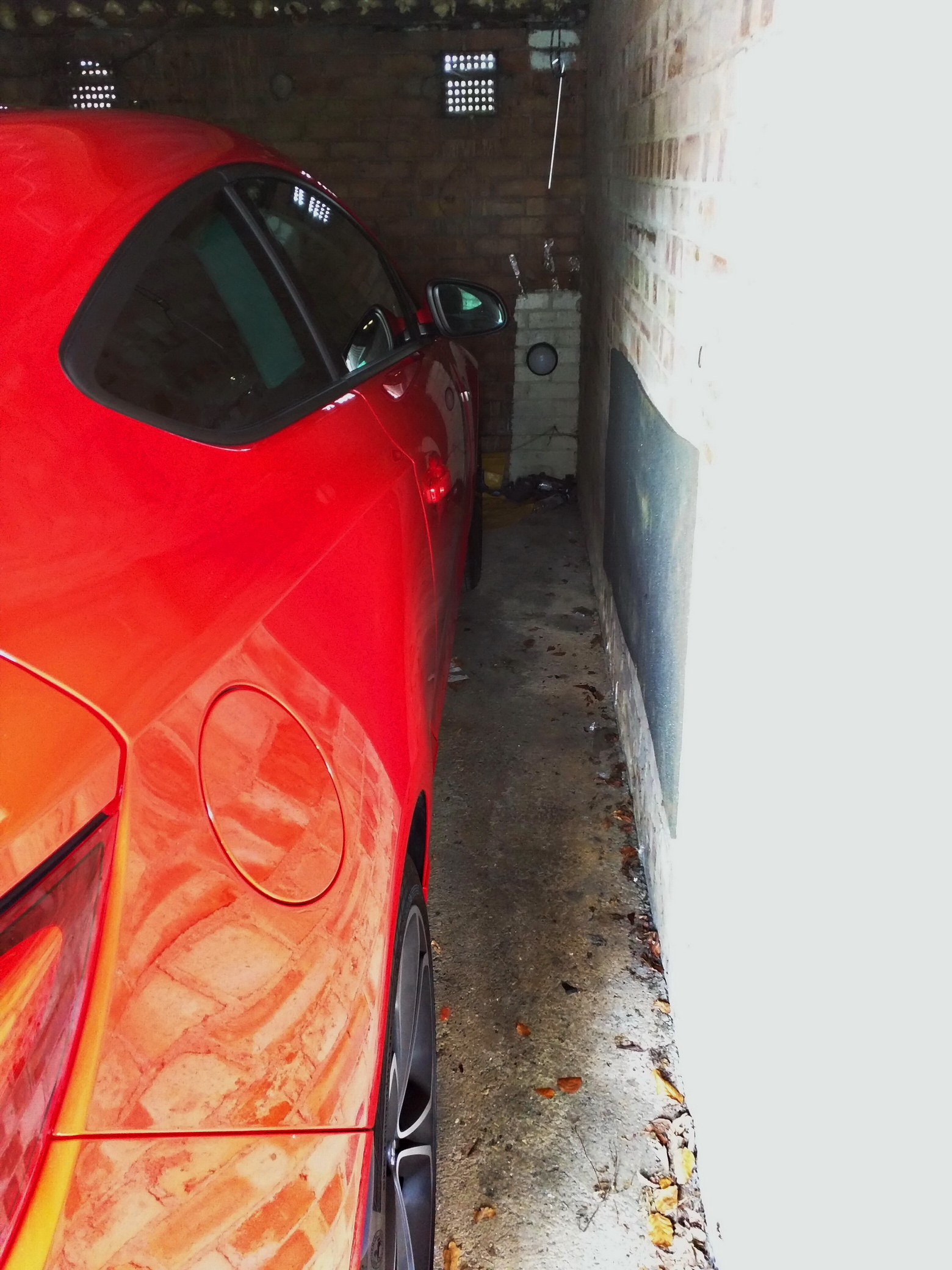 [Image: garage_balls_04.jpg]