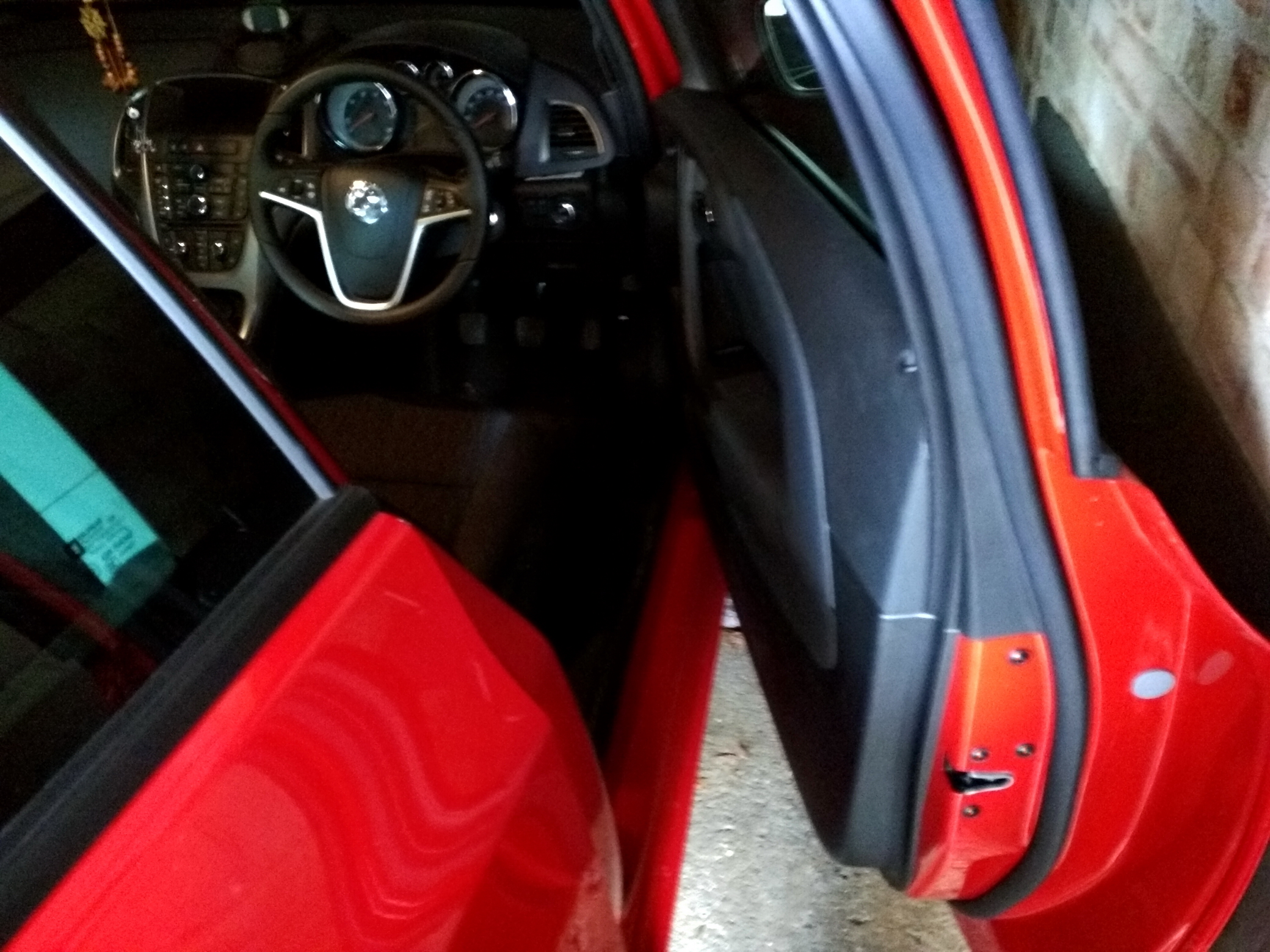 [Image: garage_balls_05.jpg]